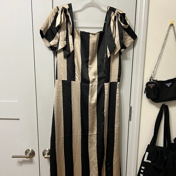 Ivy City co. Marnie Dress - Picture 1 of 5